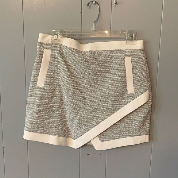 Banana Republic Black & Cream Skirt Size 4 - Picture 1 of 3